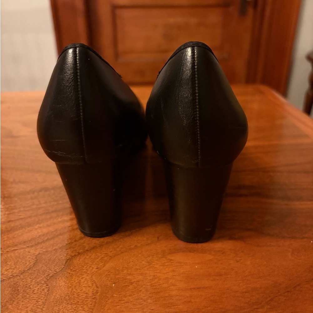 Naturalizer Black Leather Block Heel Pumps - Picture 4 of 8